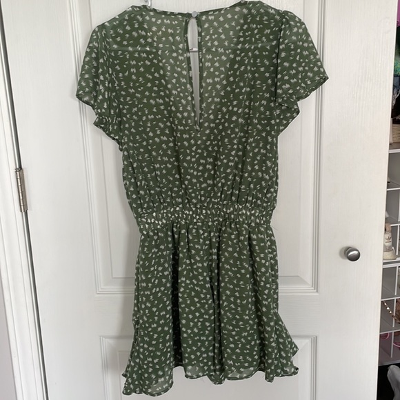 Green and white spotted boutique romper. Size small - Picture 2 of 2